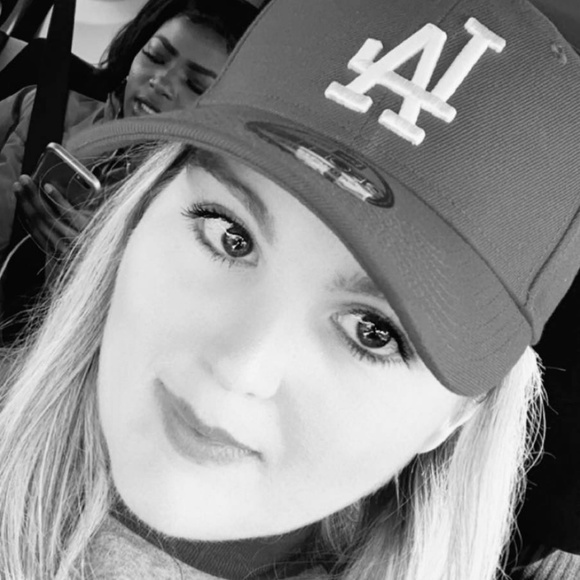 Meet your Posher, Alexandrea - Picture 2 of 3